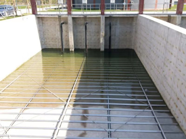 底部刮泥機(jī)3_副本.jpg 底部刮泥機(jī)3_副本.jpg